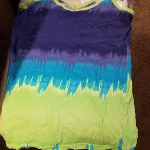 3/$20 Super cute size medium ladies tank top